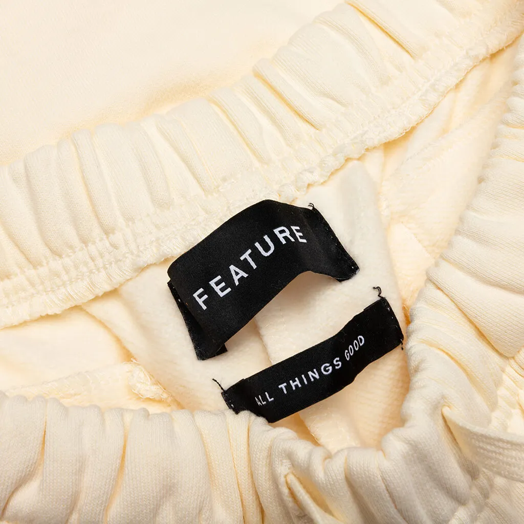 Academy Short - Cannoli Cream/Gold Flame