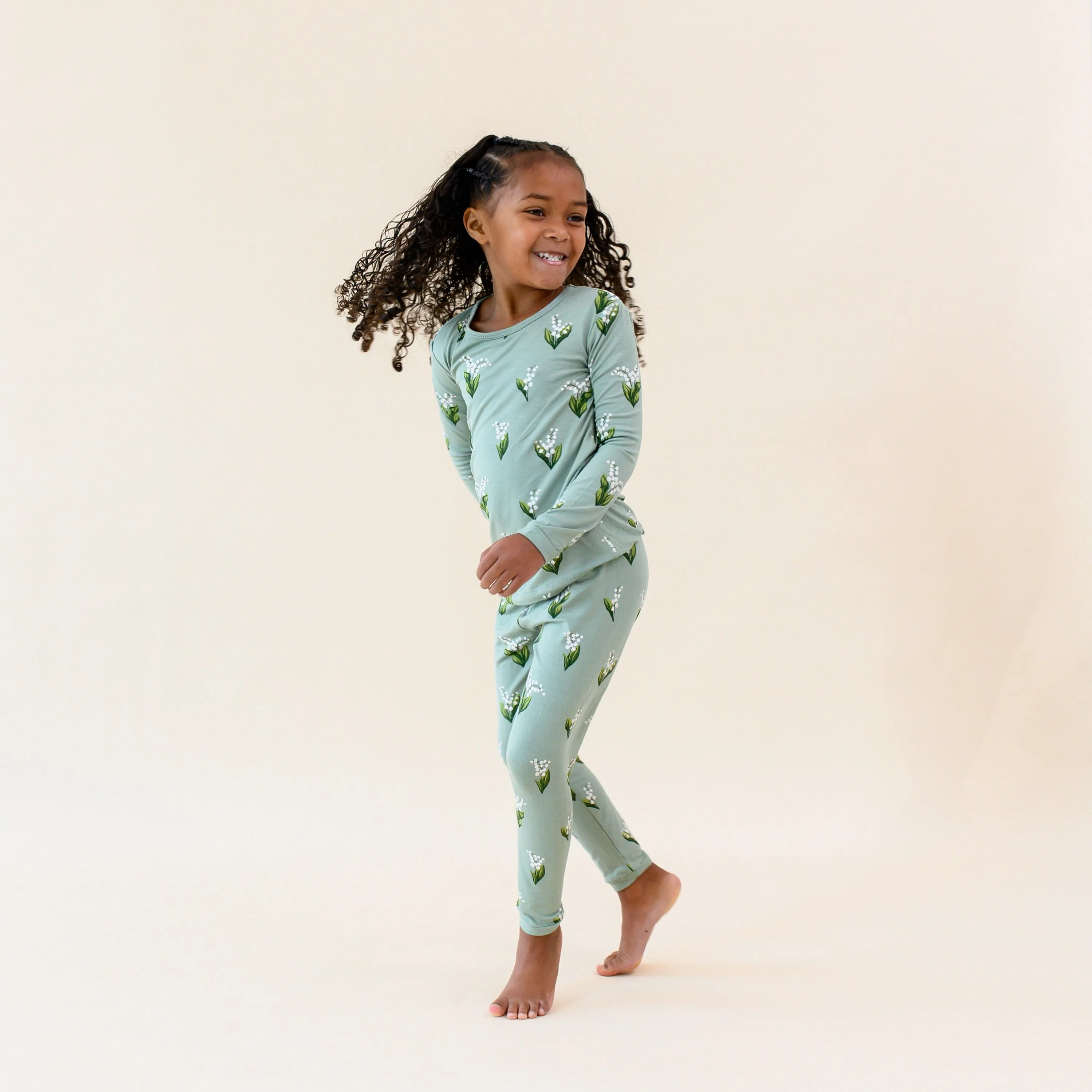 Long Sleeve Pajamas in Thyme Lily