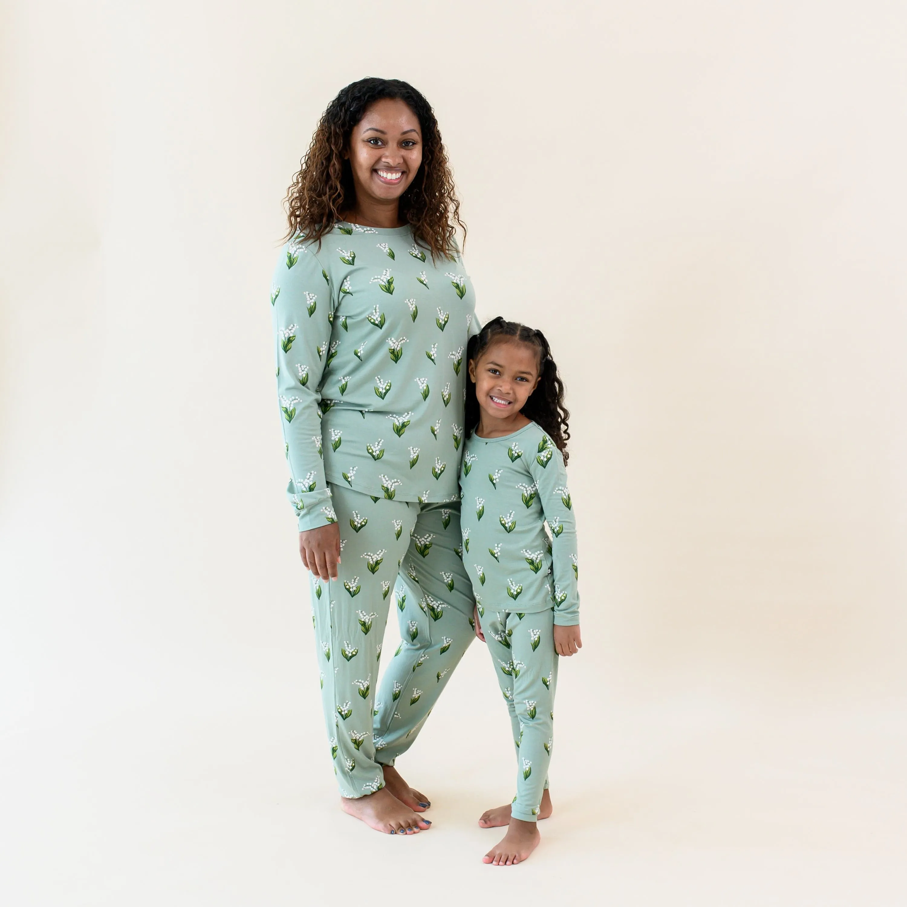Long Sleeve Pajamas in Thyme Lily