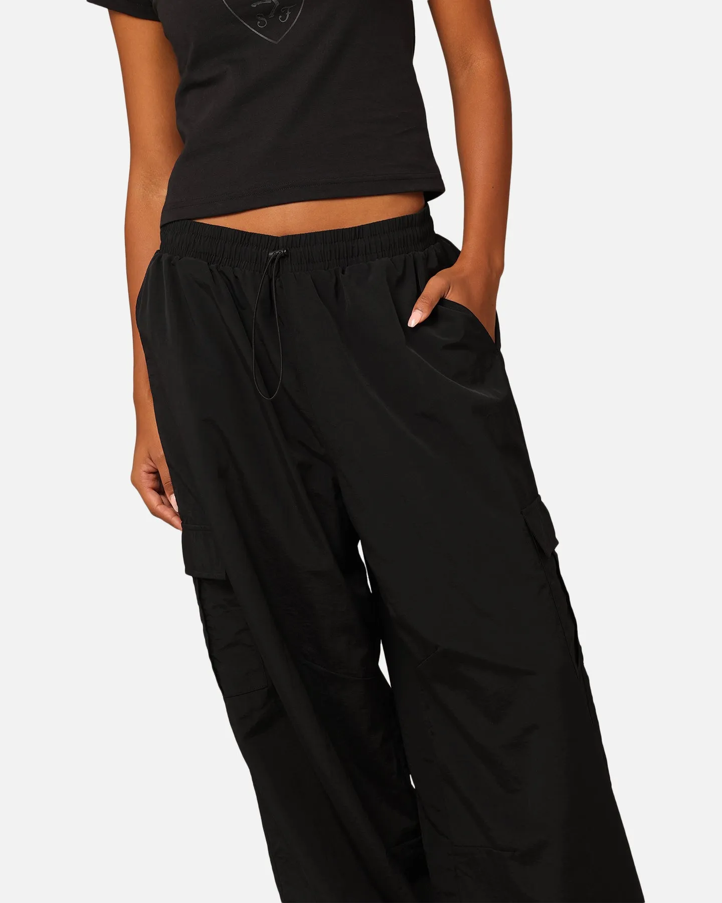 Mitchell & Ness Women's Oakland Raiders Wavey Text Cargo Pants Black
