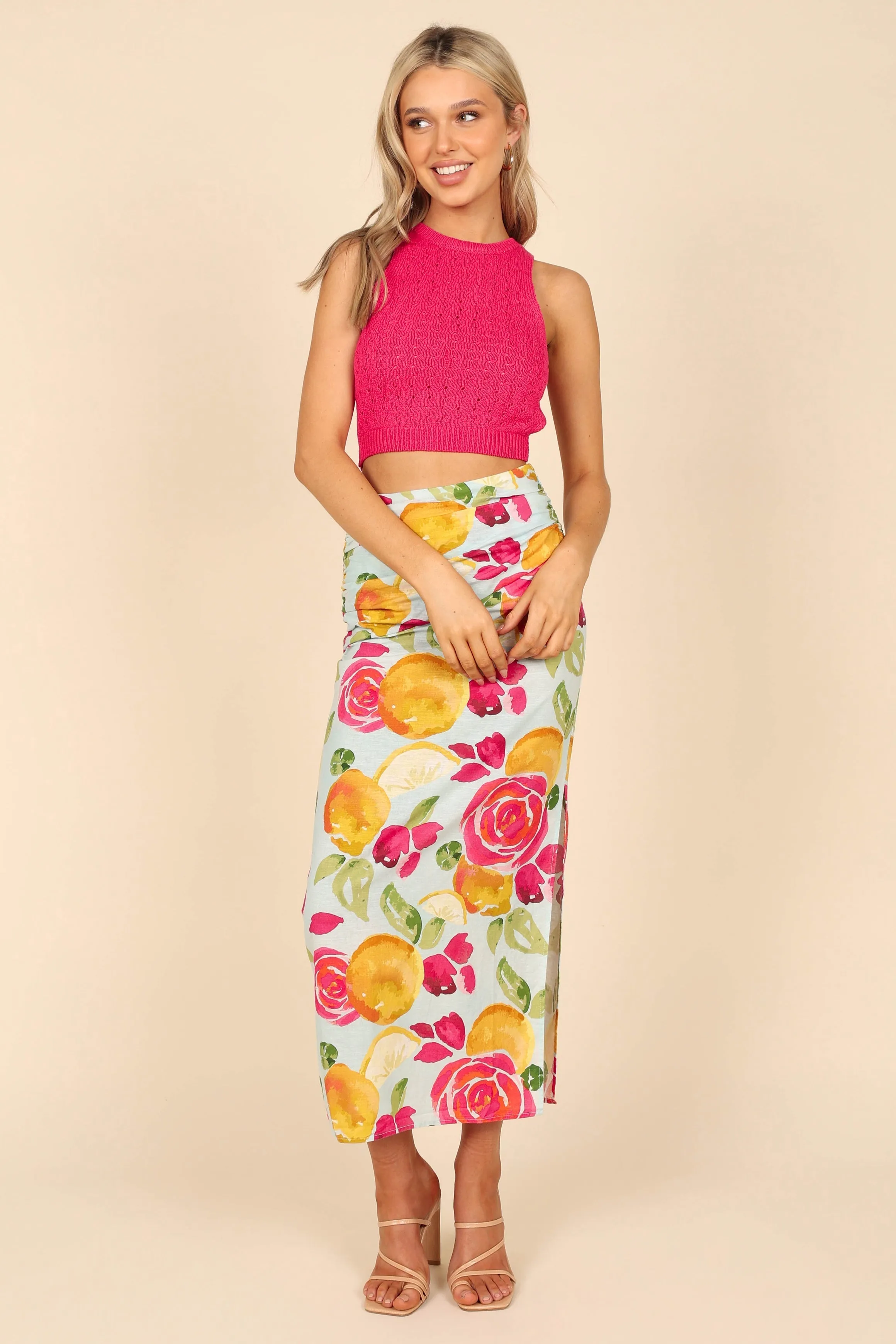 Sole Crochet Cropped Top - Berry